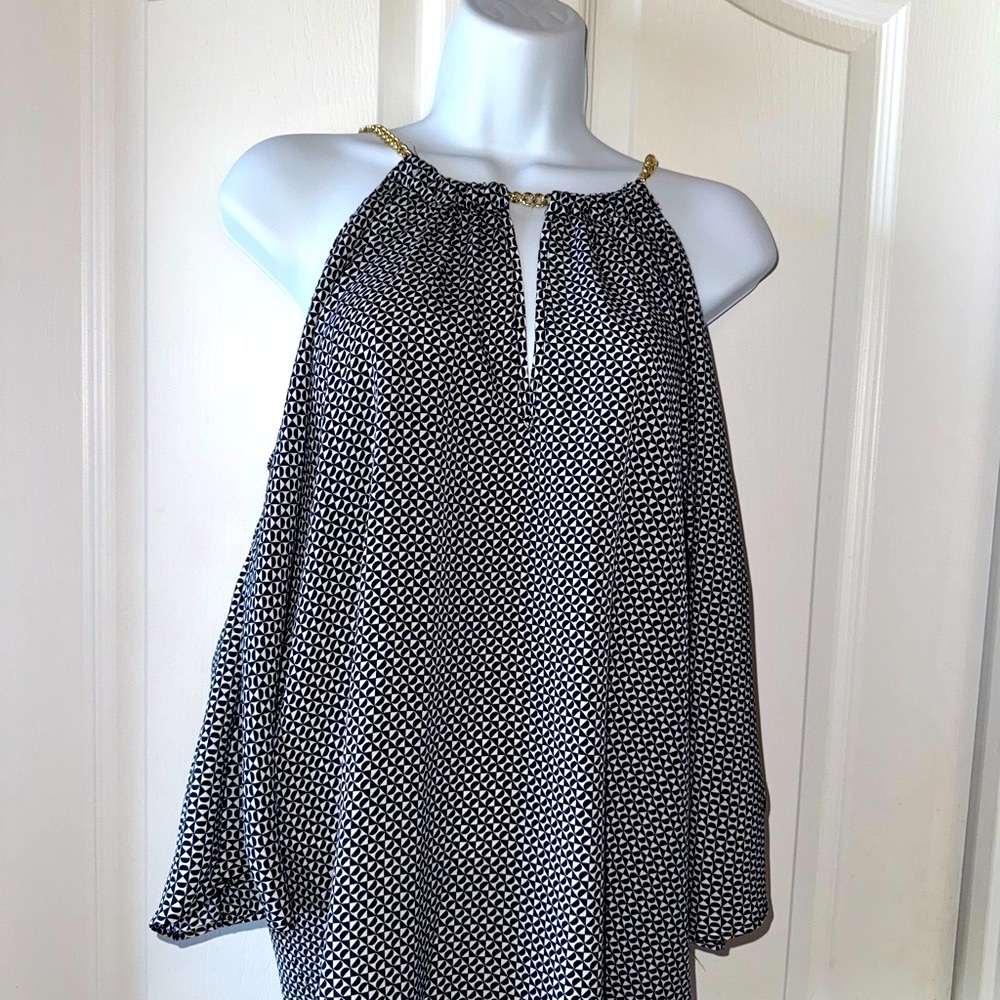 Michael Kors Black and White Print Cold Shoulder Chain Top NWT Sz M